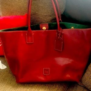 Dooney Bourke Medium Russell